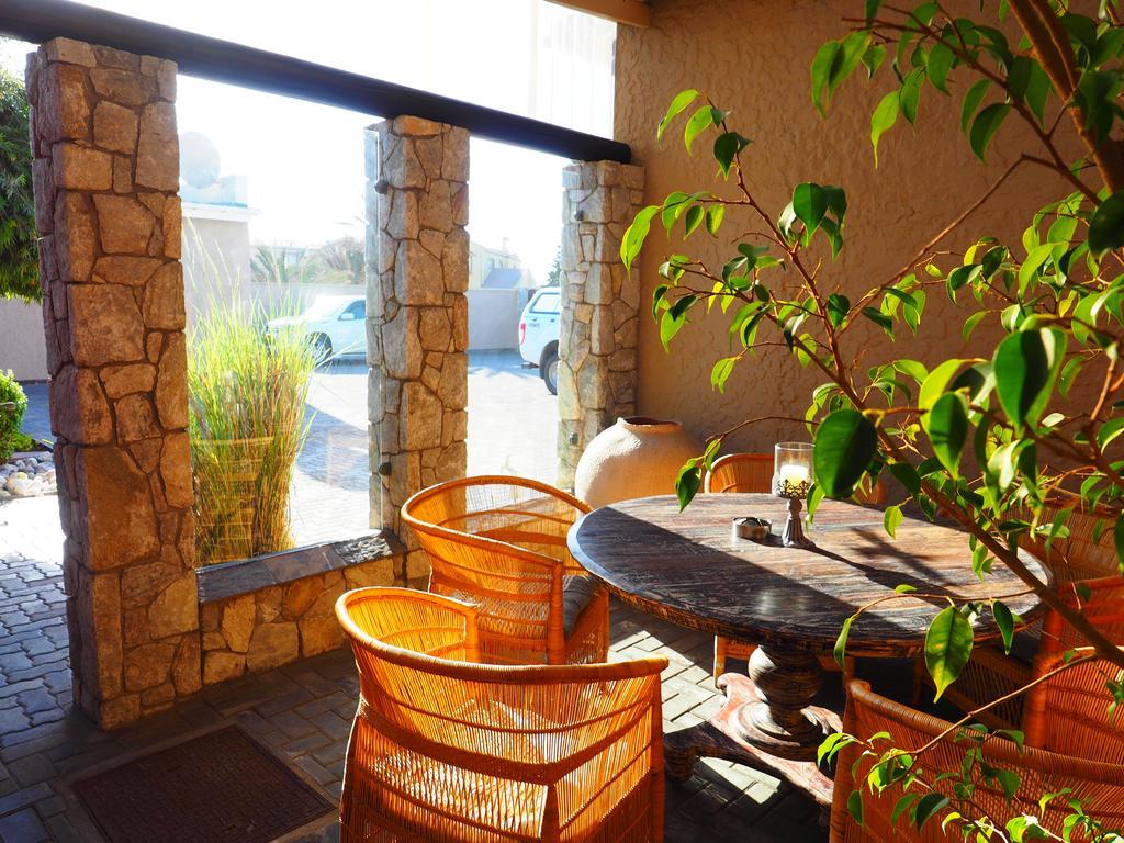 סווקופמונד Meerkat Guesthouse מראה חיצוני תמונה