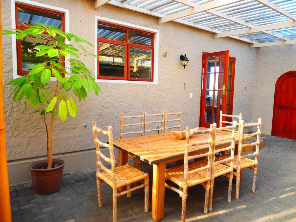 סווקופמונד Meerkat Guesthouse מראה חיצוני תמונה
