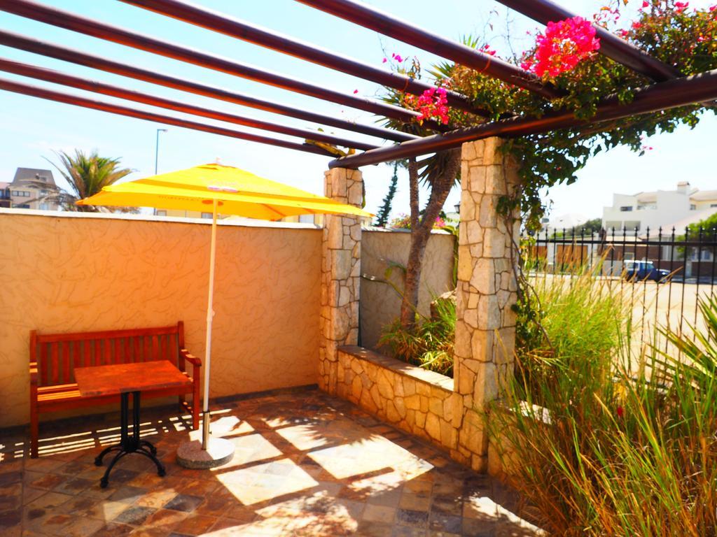 סווקופמונד Meerkat Guesthouse מראה חיצוני תמונה