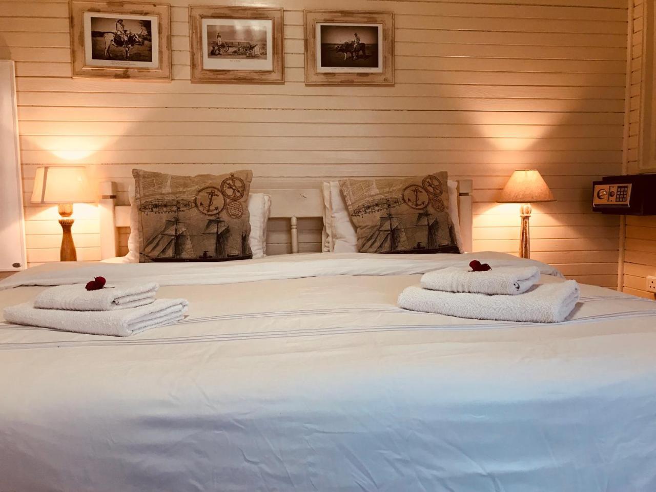 סווקופמונד Meerkat Guesthouse מראה חיצוני תמונה